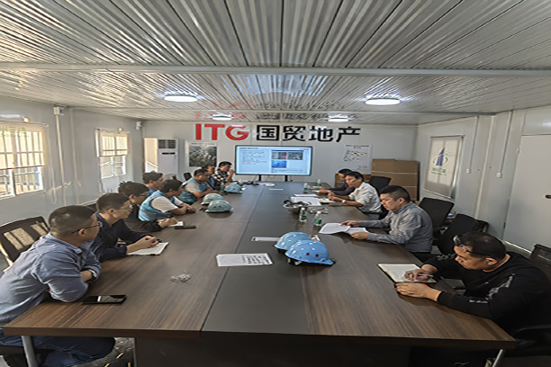 江蘇宏嘉公司總經(jīng)理葉明武同志率隊參加廈門國貿(mào)項目、偉星項目及華潤項目建設單位組織召開的項目研討會