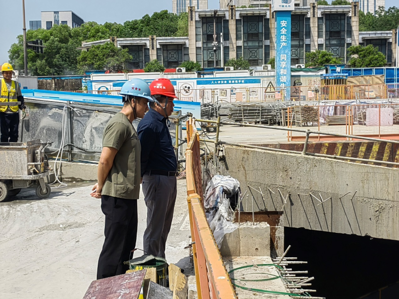 五一慰問暖人心，安全督導促發(fā)展